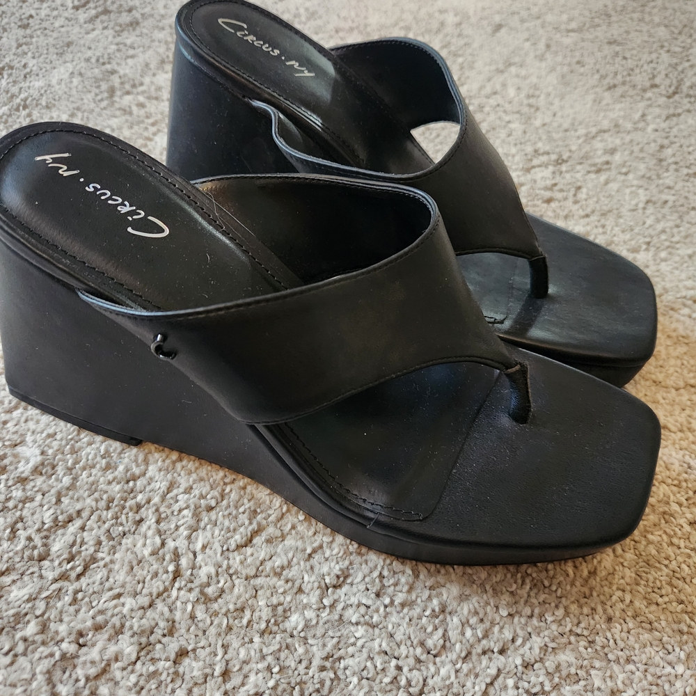 Circus by Sam Edelman Black Wedge Thong Sandals